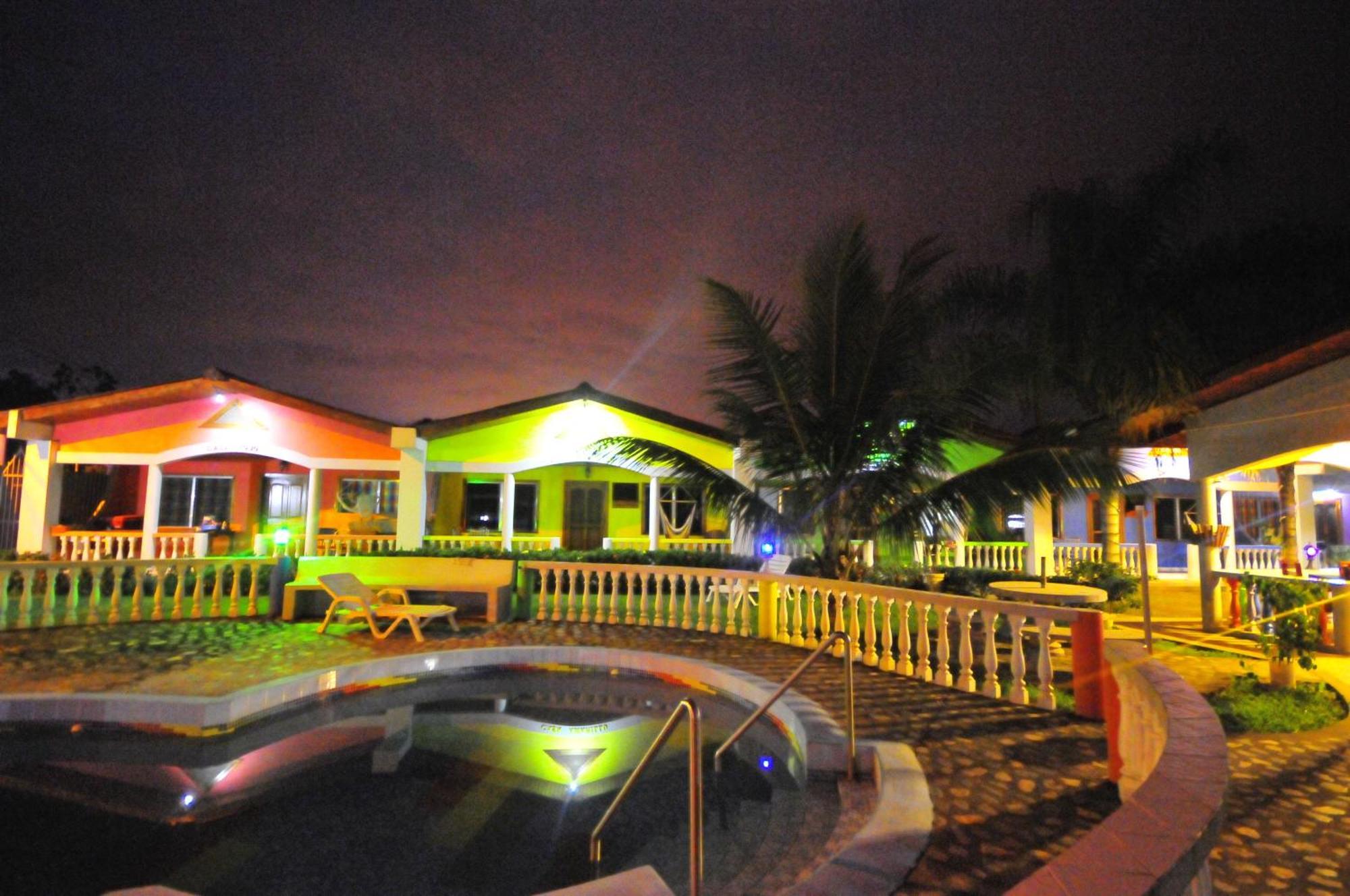 Rainbow Village La Ceiba Luaran gambar