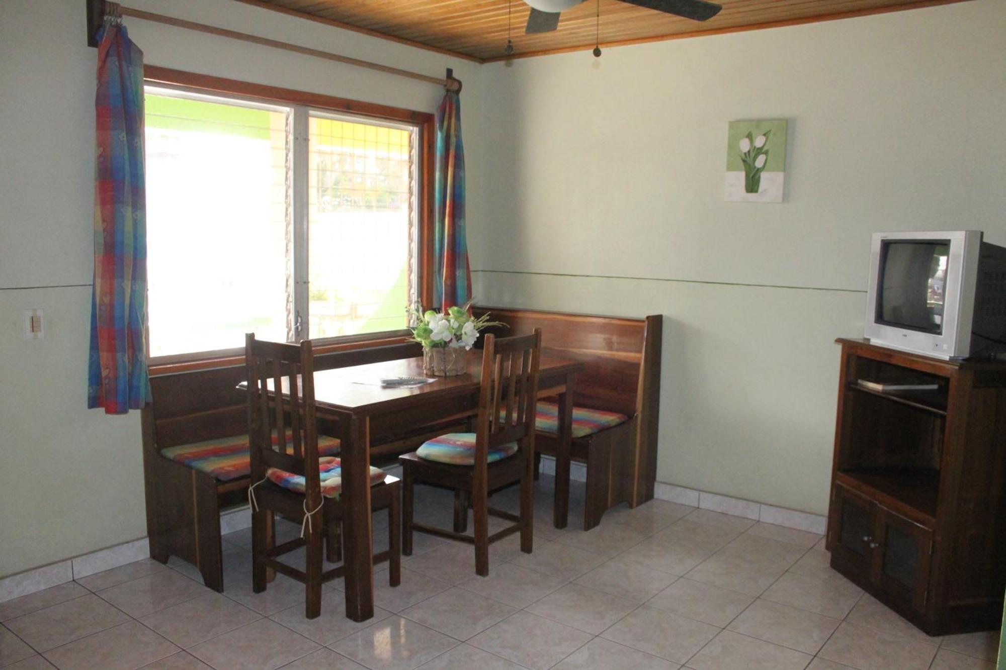 Rainbow Village La Ceiba Luaran gambar